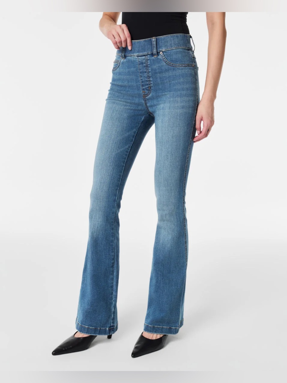 Spanx SPANXshape EveryWear Flare Jeans In Vintage Indigo Size Medium 70s Casual